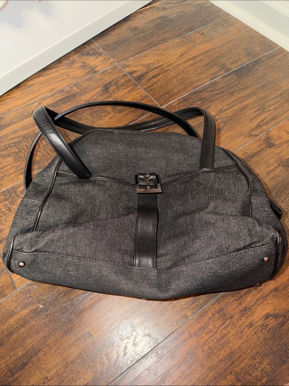 Dolce&Gabbana - vintage Classic Black Canvas Shoulder Bag with Leather Trim-EUC